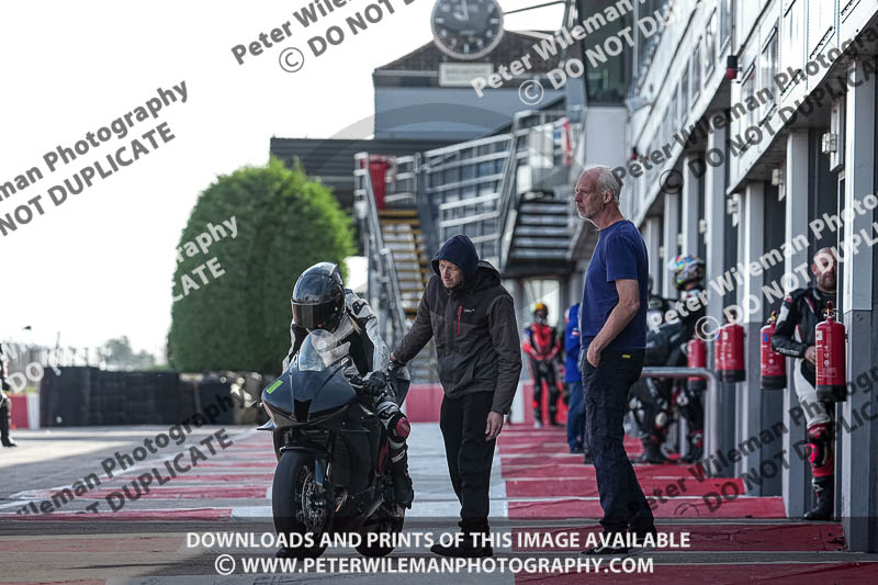 donington no limits trackday;donington park photographs;donington trackday photographs;no limits trackdays;peter wileman photography;trackday digital images;trackday photos